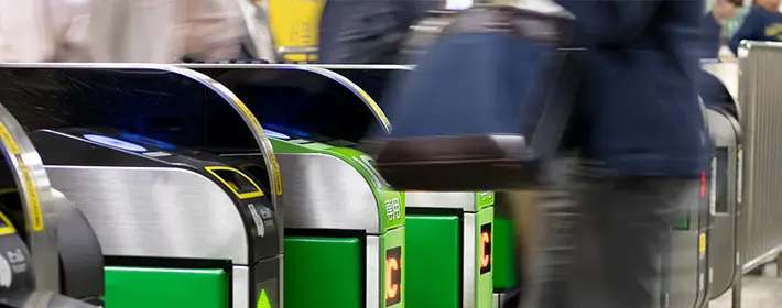 函館本線の駅付近のホテルを探す